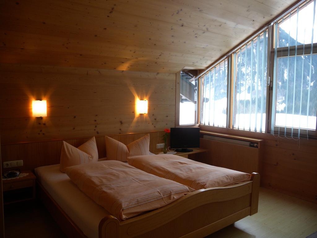Appartments Haus Monika Schoppernau Room photo